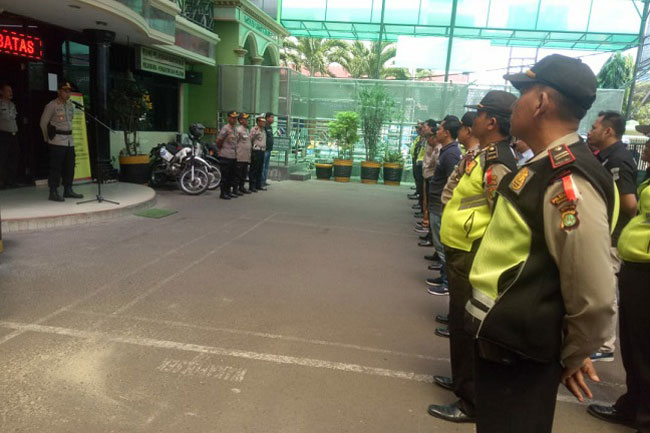 Polsek Metro Tamansari Gelar Apel Pengamanan Kirab Budaya