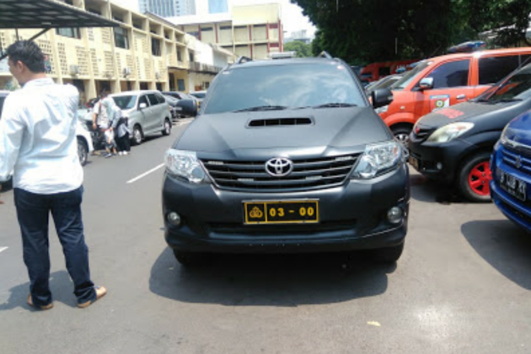 Oknum Polisi Berpangkat Kompol Digelandang Dit Narkoba PMJ Dalam Keadaan Sakau