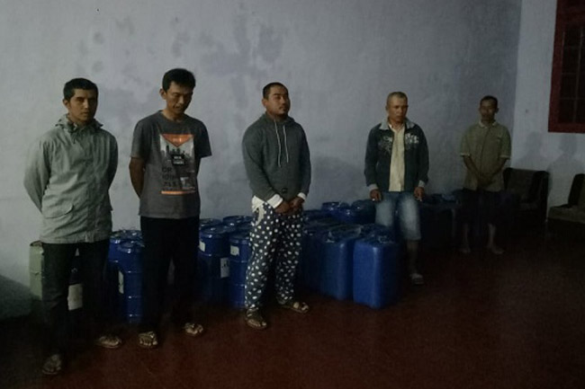 Enam Penjual BBM Bersubsidi Di Amankan Satreskrim Polres Banyuwangi 