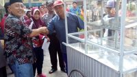 30 Warga Panji Lor Dapat Bantuan Rombong Dari Dinsos Jawa Timur