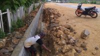 Belum Sebulan, Drainase Kusambi Kabupaten Muna Barat Sudah Rusak