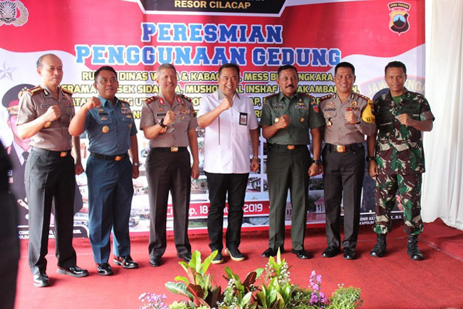 Pangdam IV Diponegoro dan Kapolda Jateng Kunjungi Cilacap