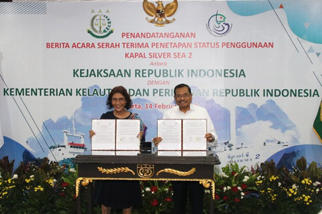 Kejaksaan RI Serahkan Kapal Silver Sea 2 ke Kementerian Kelautan