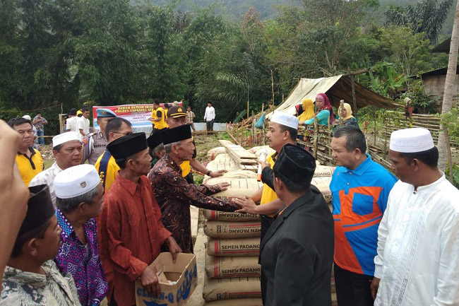 Polres Tapanuli Selatan Bedah Rumah Ibadah di Parahusorat Sipirok