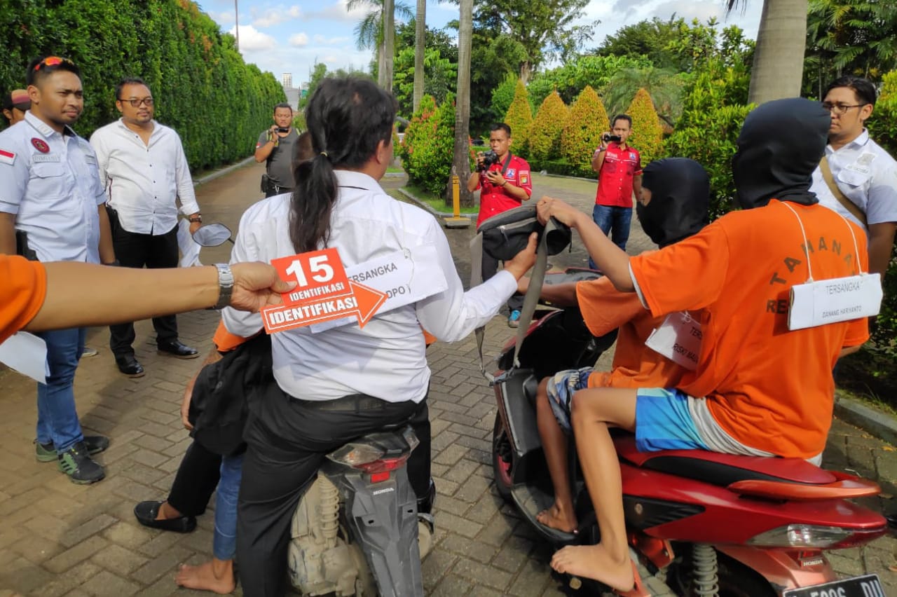 Rekonstruksi Kasus Pembunuhan, Empat Belas Adegan Diperankan Pelaku