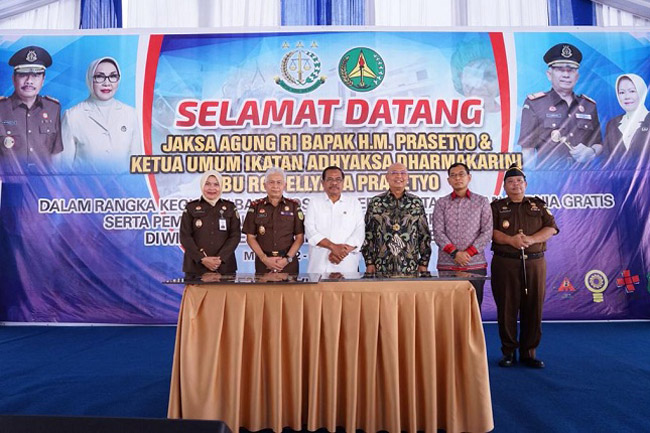 Jaksa Agung Buka Operasi Katarak dan Hernia Gratis di Kejati Medan