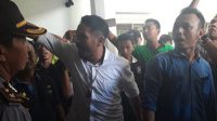 Gedung DPRD Banyuwangi Ricuh Saat Rapat Kerja Soal Tambang Emas