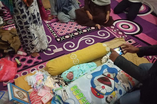 Bayi Perempuan Berusia Satu Hari Diletakkan di Kantong Hitam