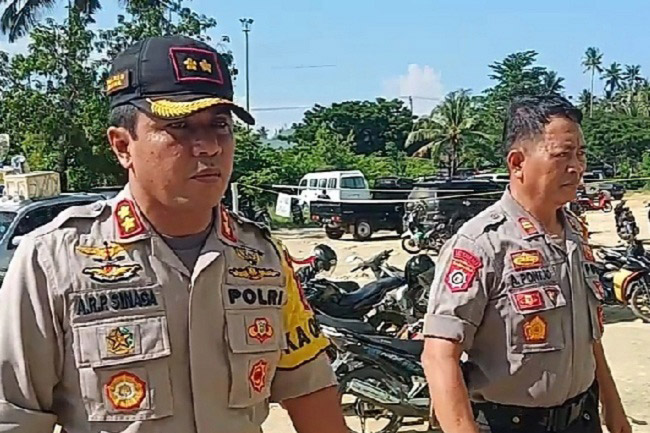 Kapolres Muna Pantau Kedatangan Delapan Jamaah Asal India