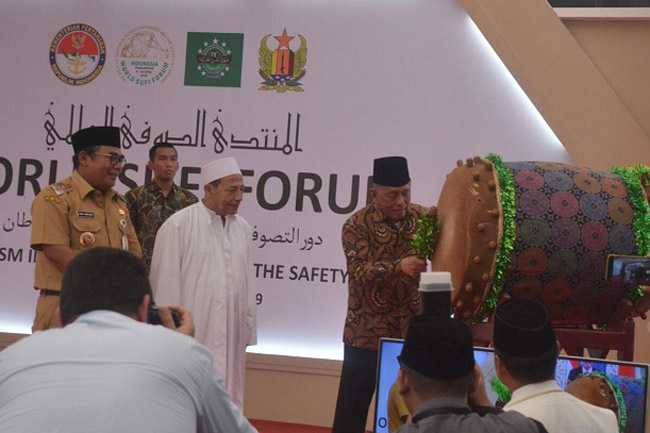 Ryamizard Ryacudu Buka Konferensi Ulama Sufi Internasional