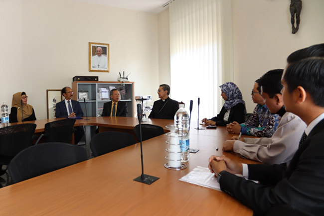 Mempromosikan Wasatiyyah Berarti Menekankan Kembali Karakter Islam