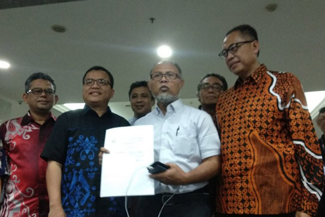 Bambang Widjojanto Serahkan Bukti Baru Paslon 01 Harus Didiskualifikasi