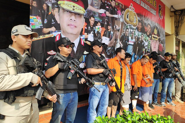 Polisi Tangkap 4 Pelaku Penjarah Mobil Brimob Pada 22 Mei