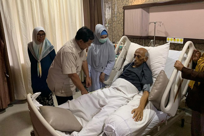 Prabowo Bezuk Mantan KSAD Jenderal George Toisutta
