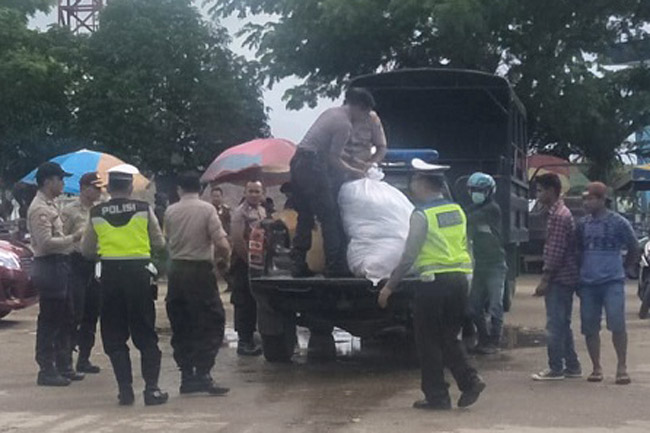 Polres Muna Kirim Bantuan Untuk Bencana Banjir Konawe Utara