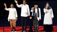 Mungkinkah Istri Jokowi Senaif Itu Memakai Sepatu Sneakers?