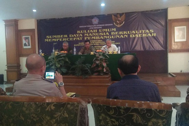 Pemda Kabupaten Buru Gelar Kuliah Umum di STIE Swadaya