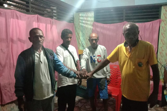 Tiga Marga Besar Kampung Saporkren Bulat Dukung Roni Dimara