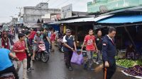Pemkab Kapuas Jumat Bersih di Kawasan Pasar Blok R Pemkab Kapuas Jumat Bersih di Kawasan Pasar Blok R