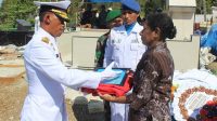 Personel Yonmarhanlan X Upacara Pemakaman Militer Alm Mayor Laut (PM) Marthen L Aronggear Personel Yonmarhanlan X Upacara Pemakaman Militer Alm Mayor Laut (PM) Marthen L Aronggear