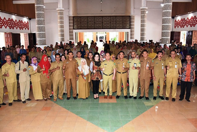 Pesan Bupati Kapuas Kepada Tenaga Pengajar Jelang Ujian Nasional