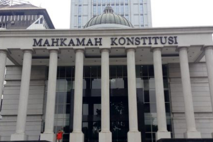 Para Tokoh Rame-Rame Gugat Perppu Corona ke Mahkamah Konstitusi