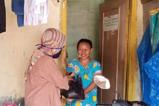 KOMPAK UMJ, ADPIKS dan SPAK Berbagi Kasih di Bulan Ramadhan