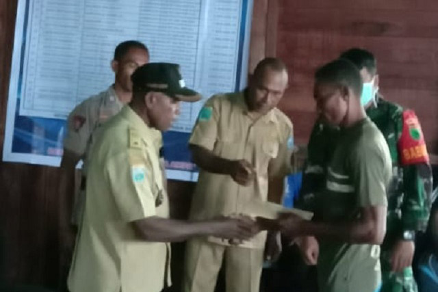 Frans Logof Ingatkan Warga Kampung Biga, Dana BLT Dipergunakan Sesuai Kebutuhan