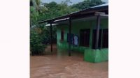 Penangkal Banjir Rusak, Tiga Rumah Warga Kampung Aduwey Distrik Misool Utara Rusak Penangkal Banjir Rusak, Tiga Rumah Warga Kampung Aduwey Distrik Misool Utara Rusak