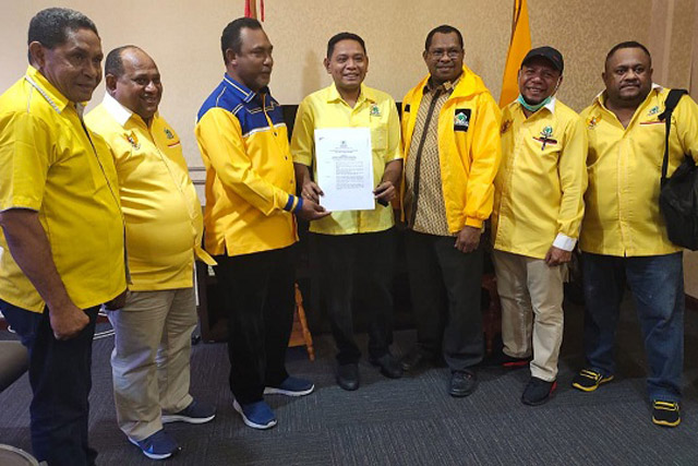 Partai Golkar Serahkan Rekom ke FOR4 di Pilkada Raja Ampat 2020