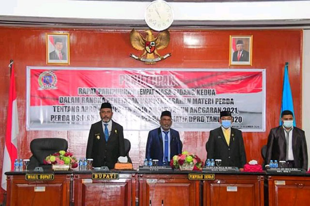 Pemda dan DPRD Raja Ampat Tandatangani Perda APBD TA 2021