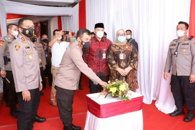 Kapolda Jateng Resmikan Rusun Polres Wonogiri dan Aula Polres Sragen