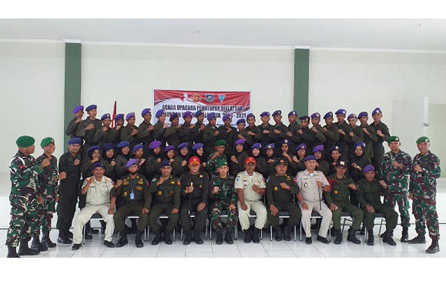 Danbrigif 27/Nusa Ina Masohi Tutup Diklatsar Menwa Maluku