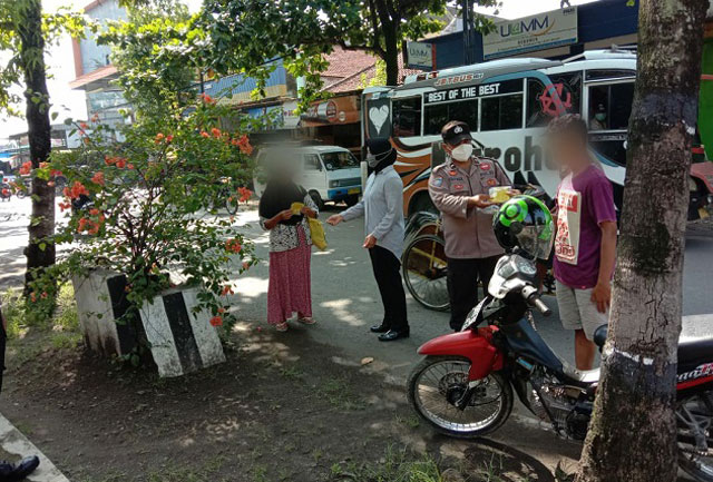 Tak Pakai Masker, Polres Kebumen: Pilih Bersihkan Fasum Atau Nyanyi Lagu Kebangsaan