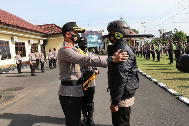 Kapolres Kebumen Minta Bhabinkamtibmas Dekat Dengan Masyarakat