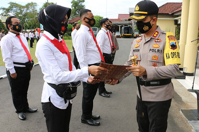 Kapolres Kebumen Berikan Reward Unit Jajaran Yang Berprestasi