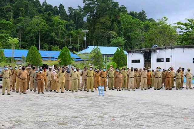 Pesan Bupati dan Wakil Bupati Raja Ampat Kepada ASN di Apel Perdana