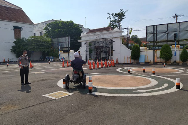 Polrestabes Semarang Gelar Latihan Uji Praktik Sim D Untuk Difabel