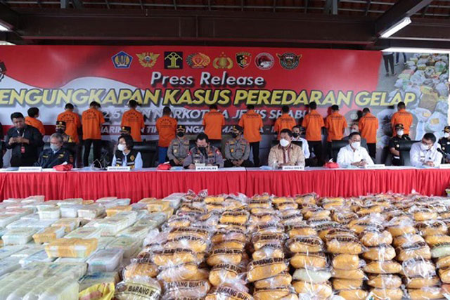 Polri Ungkap Peredaran 2,5 Ton Sabu Jaringan Internasional Timur Tengah