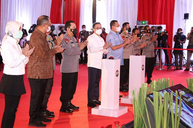 Kapolri Resmikan Peluncuran SIM Online Melalui Aplikasi Sinar