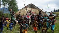Pasca Kontak Tembak, Binmas Noken Satgas Nemangkawi Gelar Trauma Healing Pasca Kontak Tembak, Binmas Noken Satgas Nemangkawi Gelar Trauma Healing