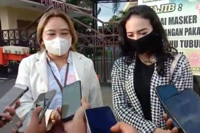 Identitas KTP Wanita Cantik Menangis di Polresta Banyuwangi Beredar di Medsos, Teror Lanjutan?