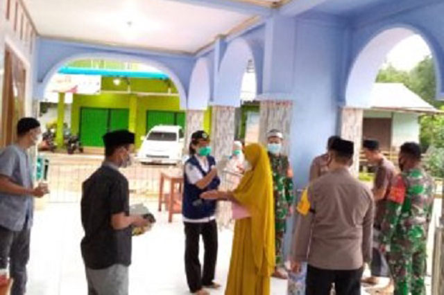 Babinsa Kodim 1203 Ketapang Amankan Sholat Idul Fitri Dan Misa Kenaikan Isa Almasih