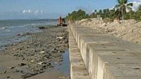 Warga Desa Matang Danau Sambas Minta Pembangunan Pengaman Pantai Dilanjutkan