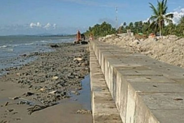 Warga Desa Matang Danau Sambas Minta Pembangunan Pengaman Pantai Dilanjutkan