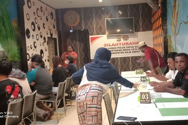 Polda Papua Barat Silahturahmi Dengan Wartawan Raja Ampat
