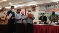 Forum Indonesia Bersatu Tolak Revisi UU Otsus Di MK