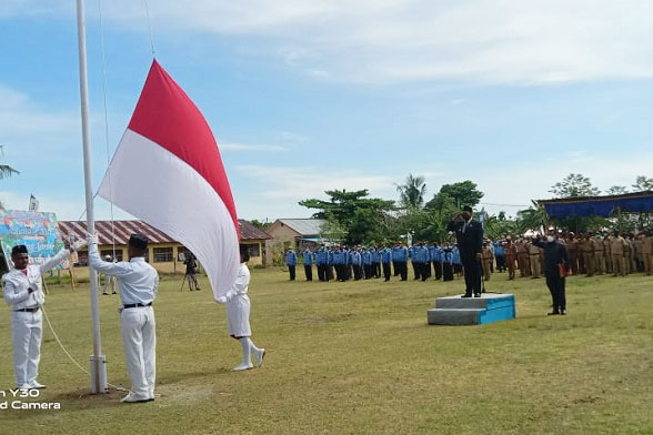 Wakil Bupati Raja Ampat Pimpin Upacara Hari Pahlawan di Kampung Wejim Timur