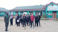 Siswa SMA IT Darul Madinah Wonosari Latihan PBB & Tatacara Pengibaran Bendera