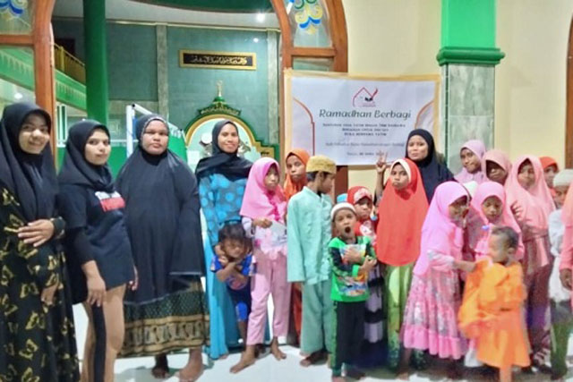 TBM Nainawa Raja Ampat Berbagi Kebahagiaan Bersama Anak Yatim